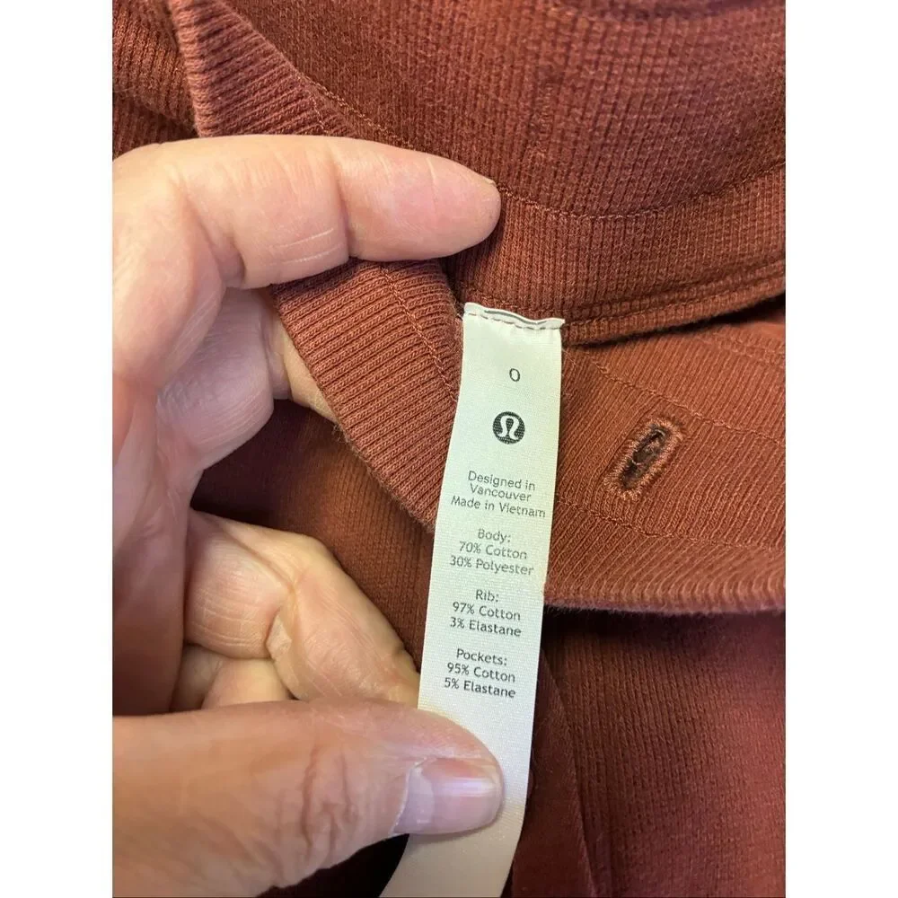 Lululemon Scuba High Rise Joggers in Date Brown Size 0
